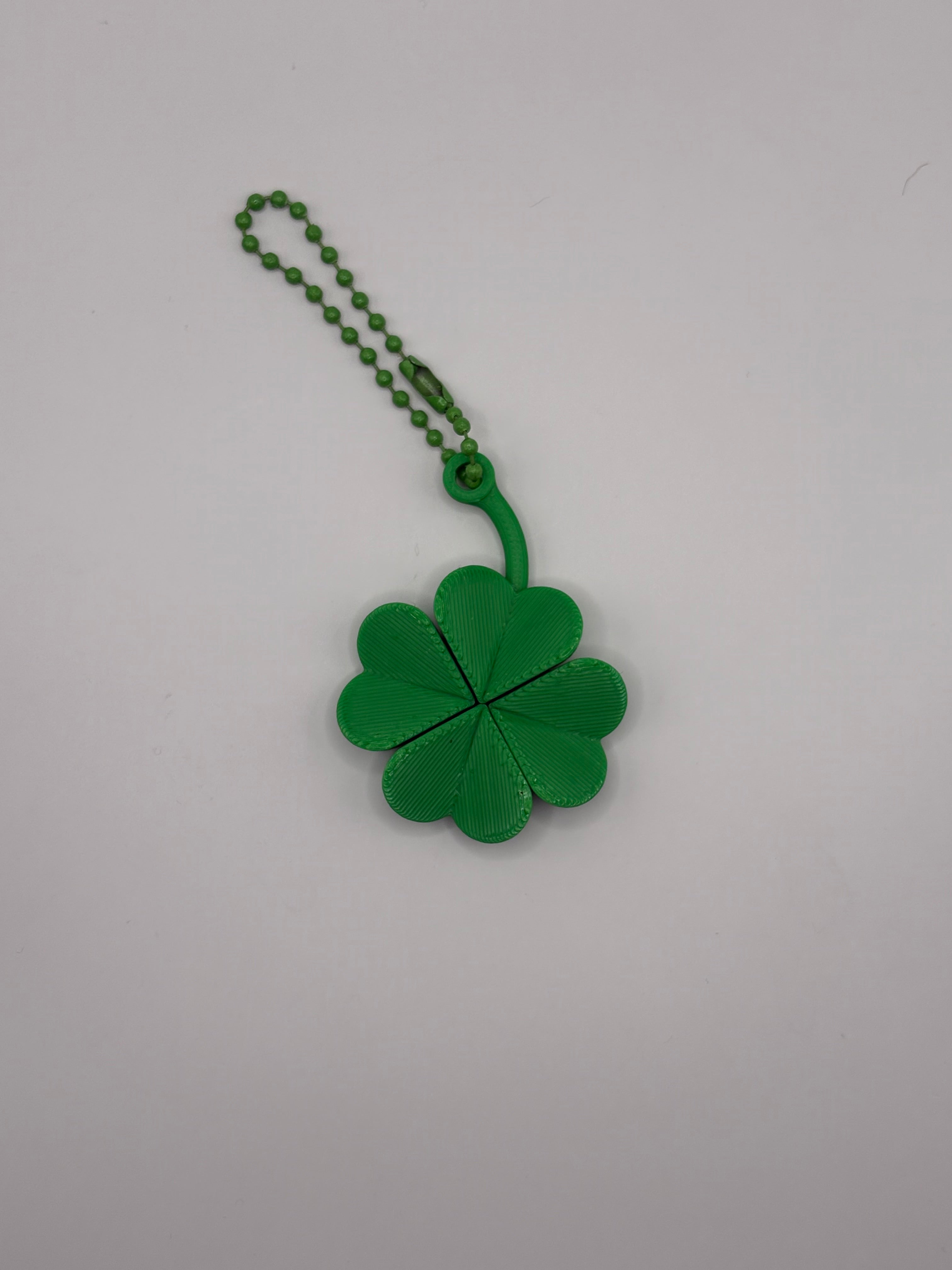Lucky Four Leaf Keychain 🍀